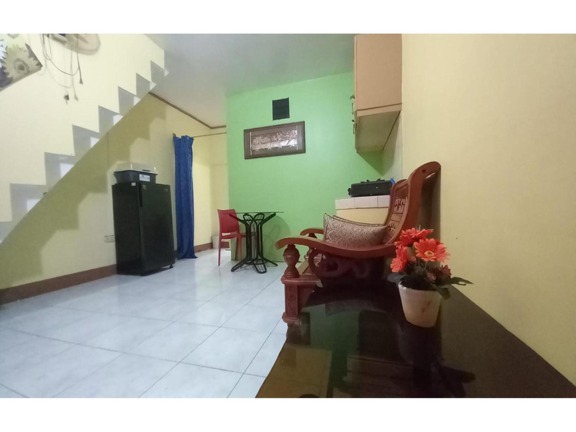 Oyo 1048 Jomckayl Apartelle Нага Екстериор снимка