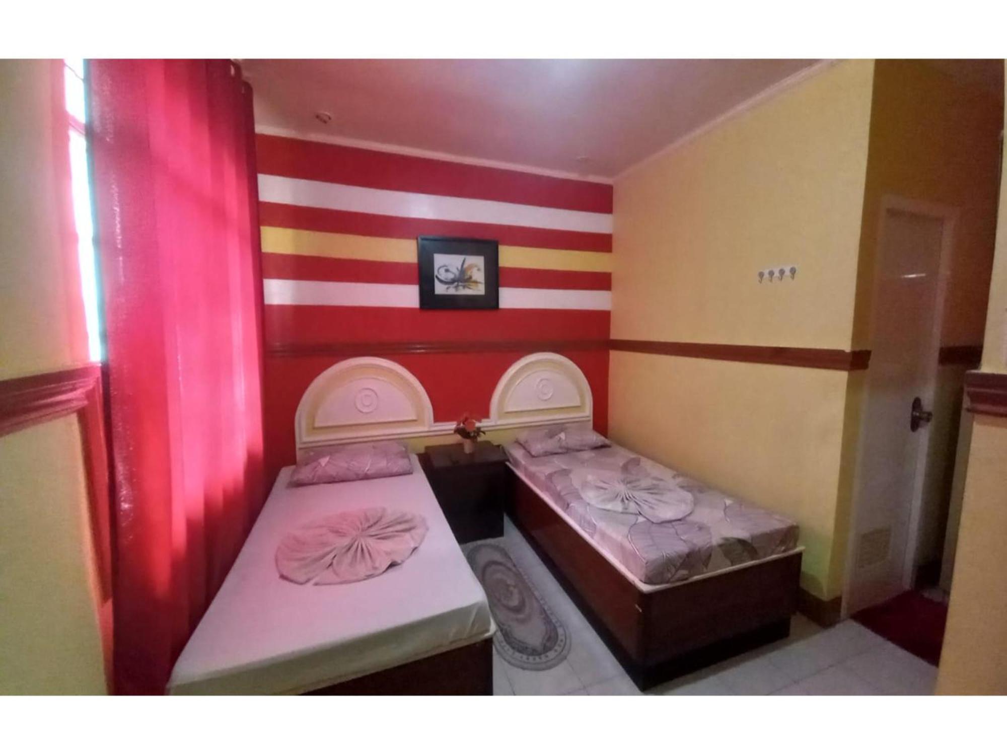 Oyo 1048 Jomckayl Apartelle Нага Екстериор снимка