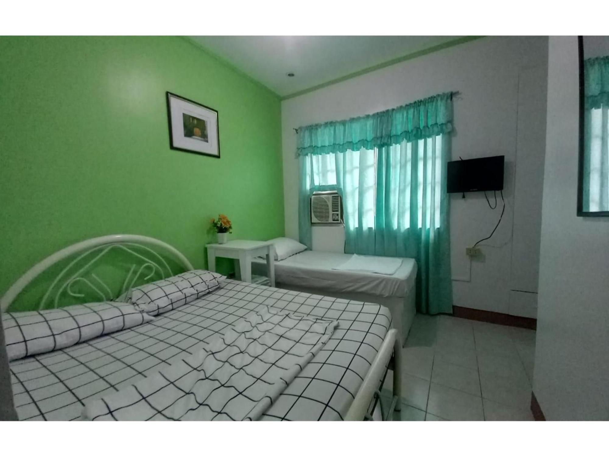 Oyo 1048 Jomckayl Apartelle Нага Екстериор снимка
