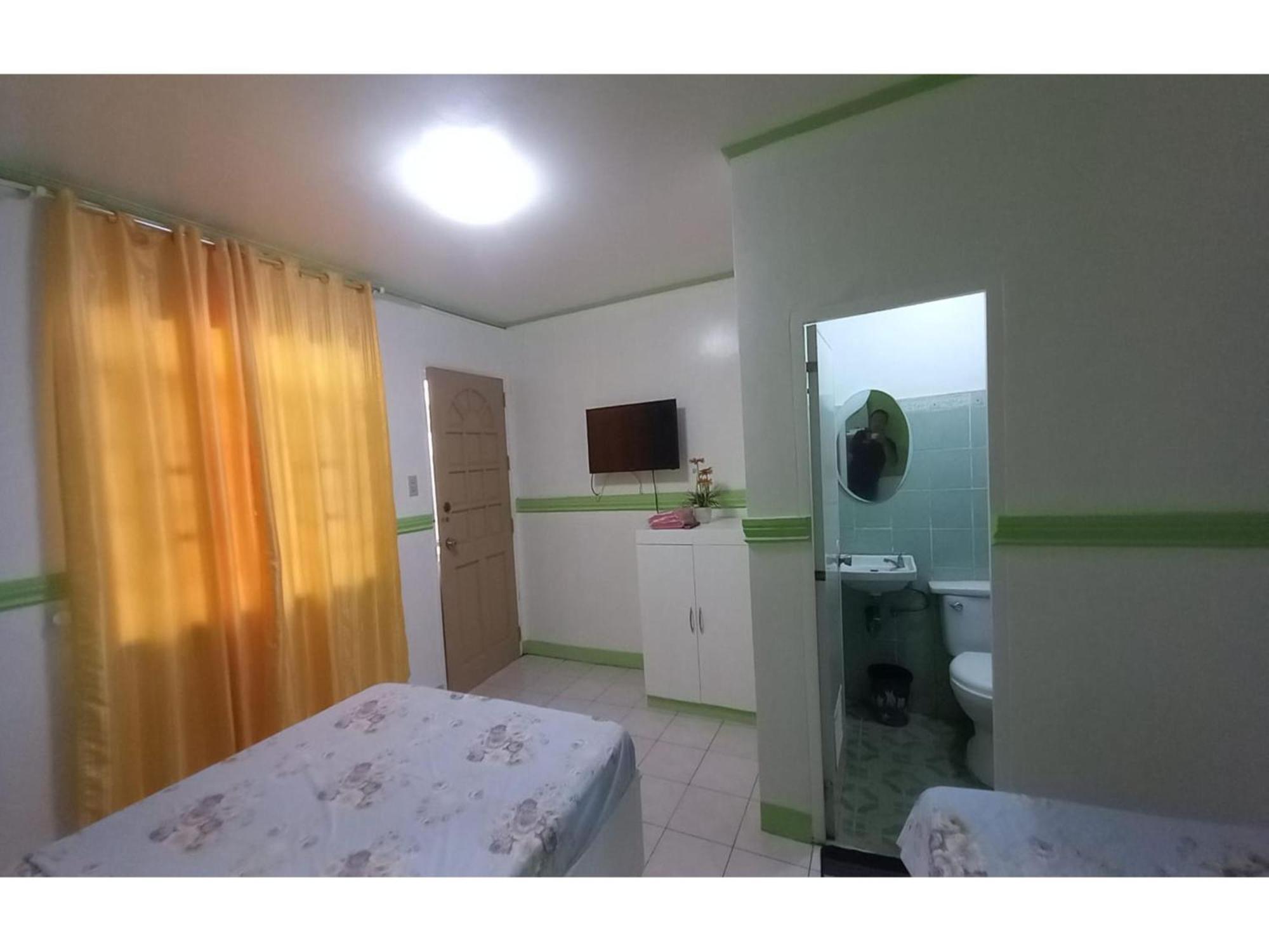 Oyo 1048 Jomckayl Apartelle Нага Екстериор снимка
